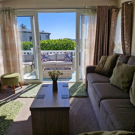 Beautiful 2 Bedroom Caravan, Holiday Park Tenby Saint Florence Zewnętrze zdjęcie