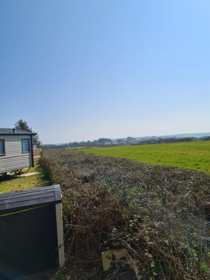 Beautiful 2 Bedroom Caravan, Holiday Park Tenby Saint Florence Zewnętrze zdjęcie