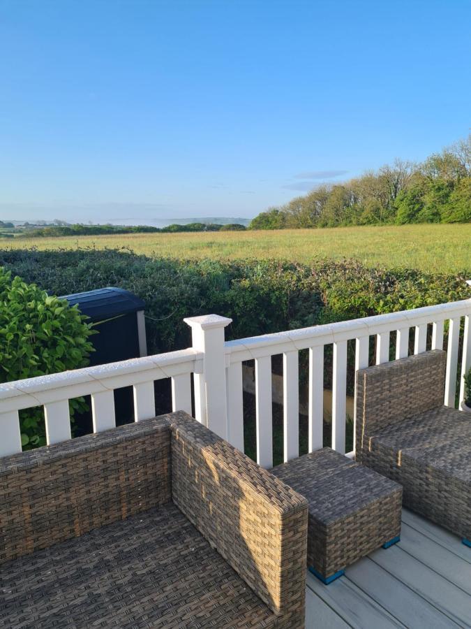 Beautiful 2 Bedroom Caravan, Holiday Park Tenby Saint Florence Zewnętrze zdjęcie