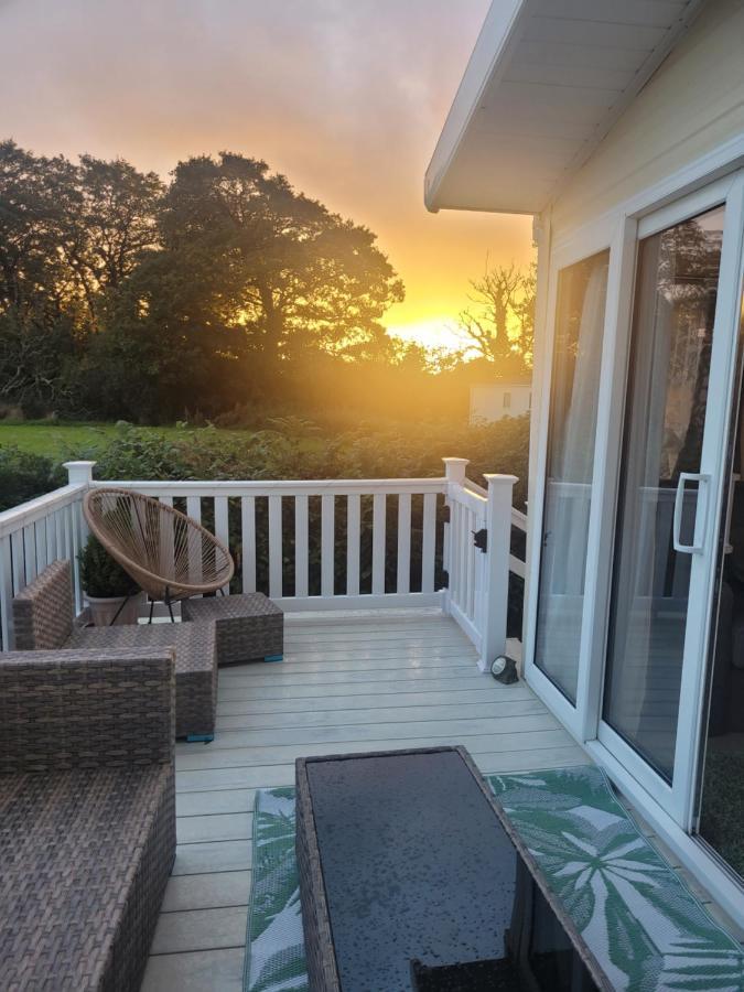 Beautiful 2 Bedroom Caravan, Holiday Park Tenby Saint Florence Zewnętrze zdjęcie